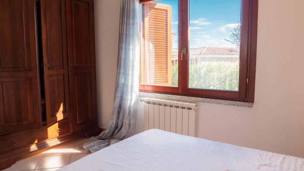Villetta Con Giardino A Budoni Exterior photo